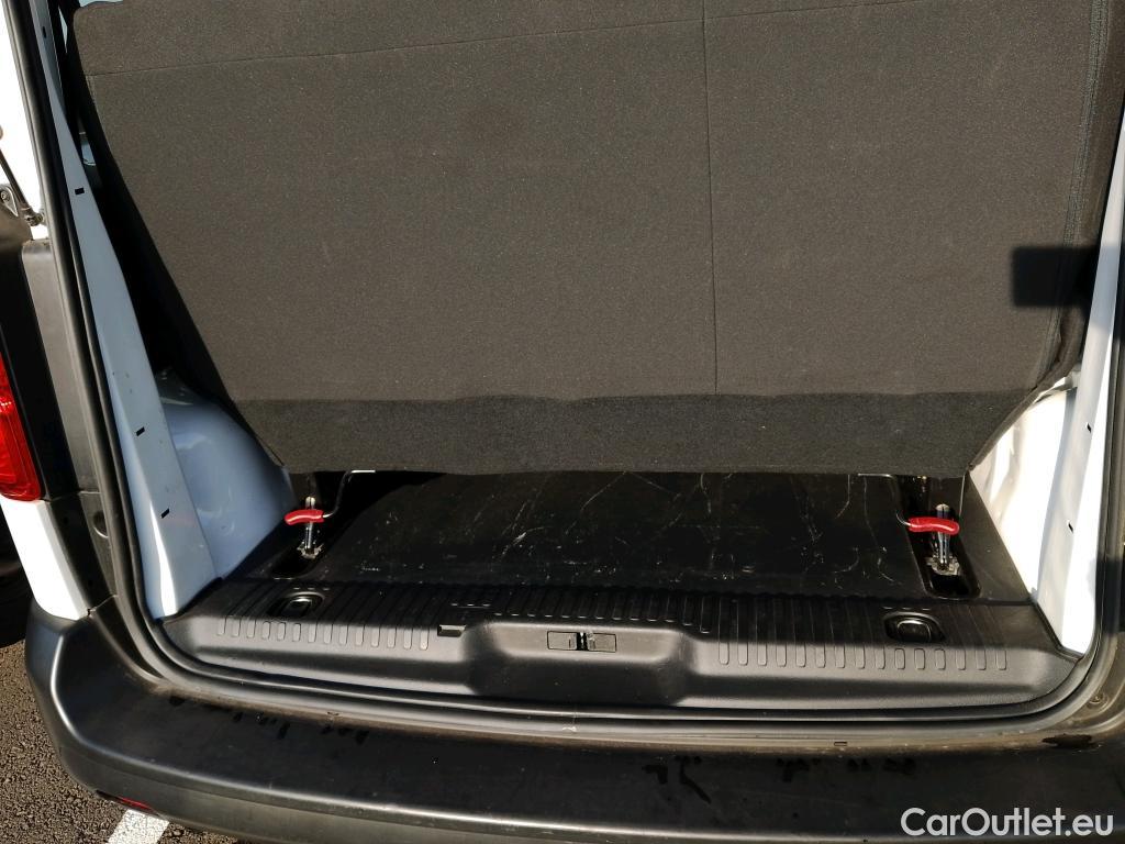  Opel  Vivaro OPEL  / 2019 / 4P / combi 1.5 Diésel 88kW (120CV) S Std Express #8