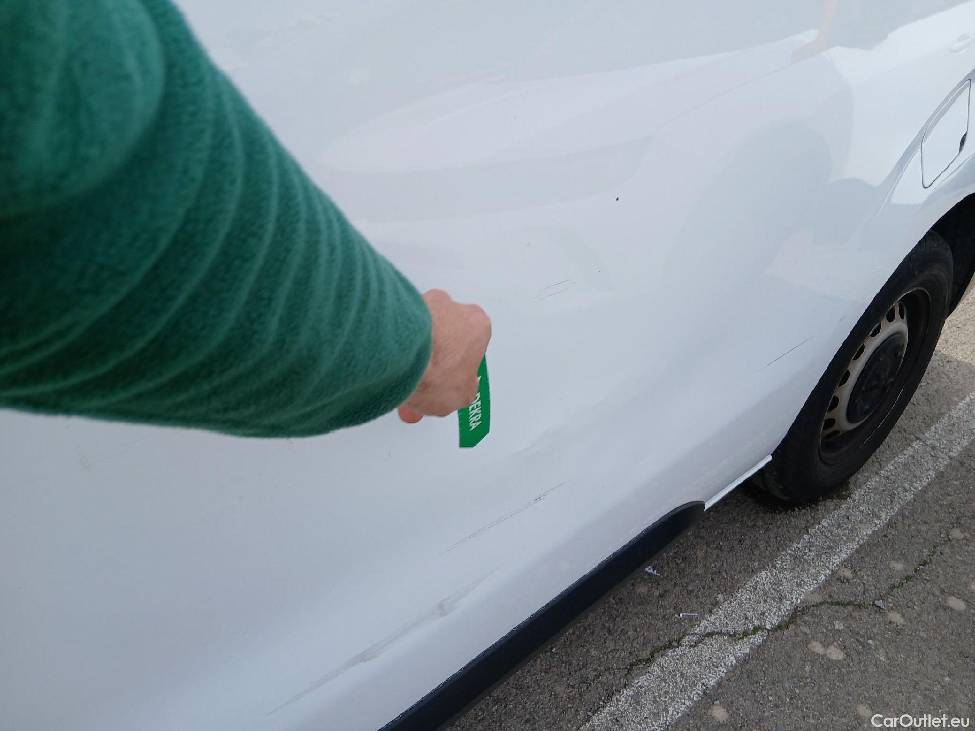  Peugeot  Expert PEUGEOT  / 2016 / 4P / furgón Furgón Premium 1.5 BlueHDi 100 Standard (AC) #17