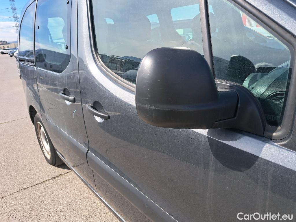  Peugeot  Partner PEUGEOT  / 2015 / 4P / combi TEPEE Access BlueHDi 1.6 HDi 73KW (100) #49