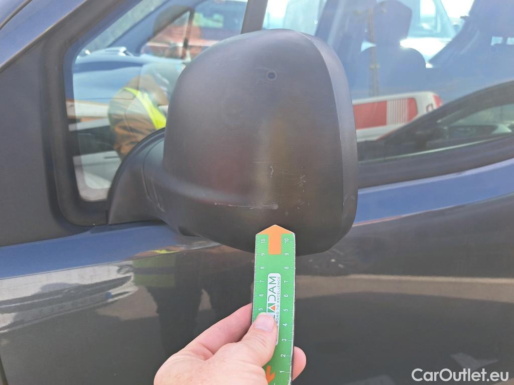  Peugeot  Partner PEUGEOT  / 2015 / 4P / combi TEPEE Access BlueHDi 1.6 HDi 73KW (100) #47