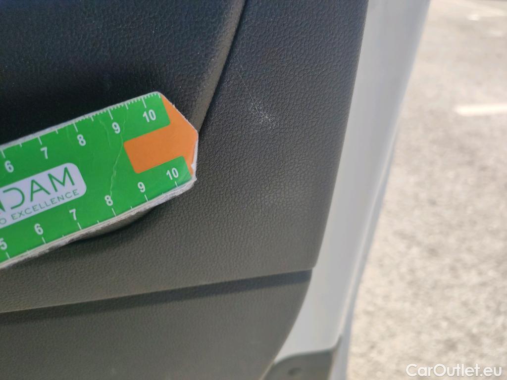  Renault  Kangoo RENAULT  Furgón/2021/4P/furgón derivado de turismo Profes. 1.5 Blue dCi 70kW Ábr. Sésamo R #10