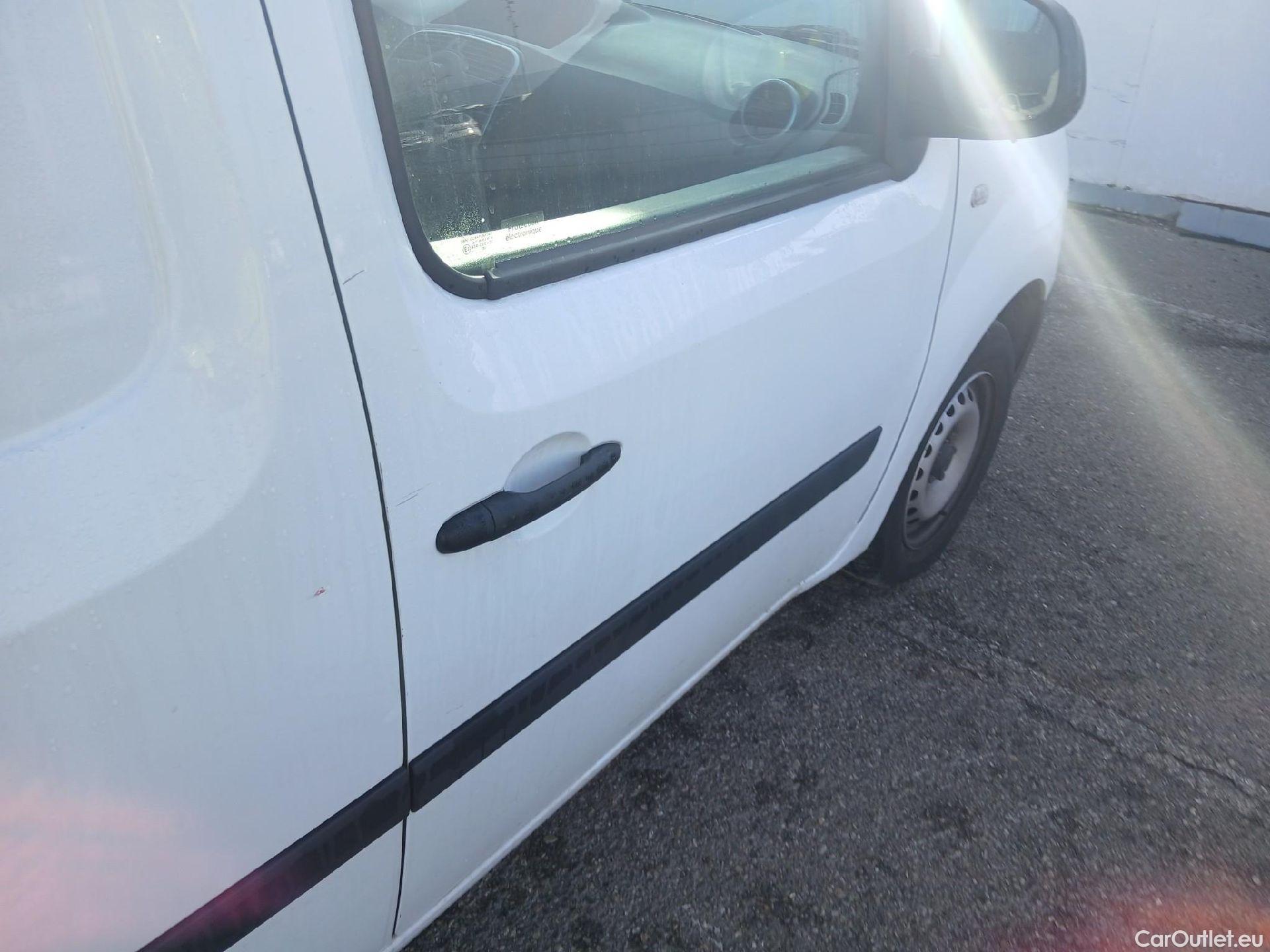  Renault  Kangoo RENAULT  Furgón/2013/3P/furgón derivado de turismo Profesional Blue dCi 70kW (95CV) #17