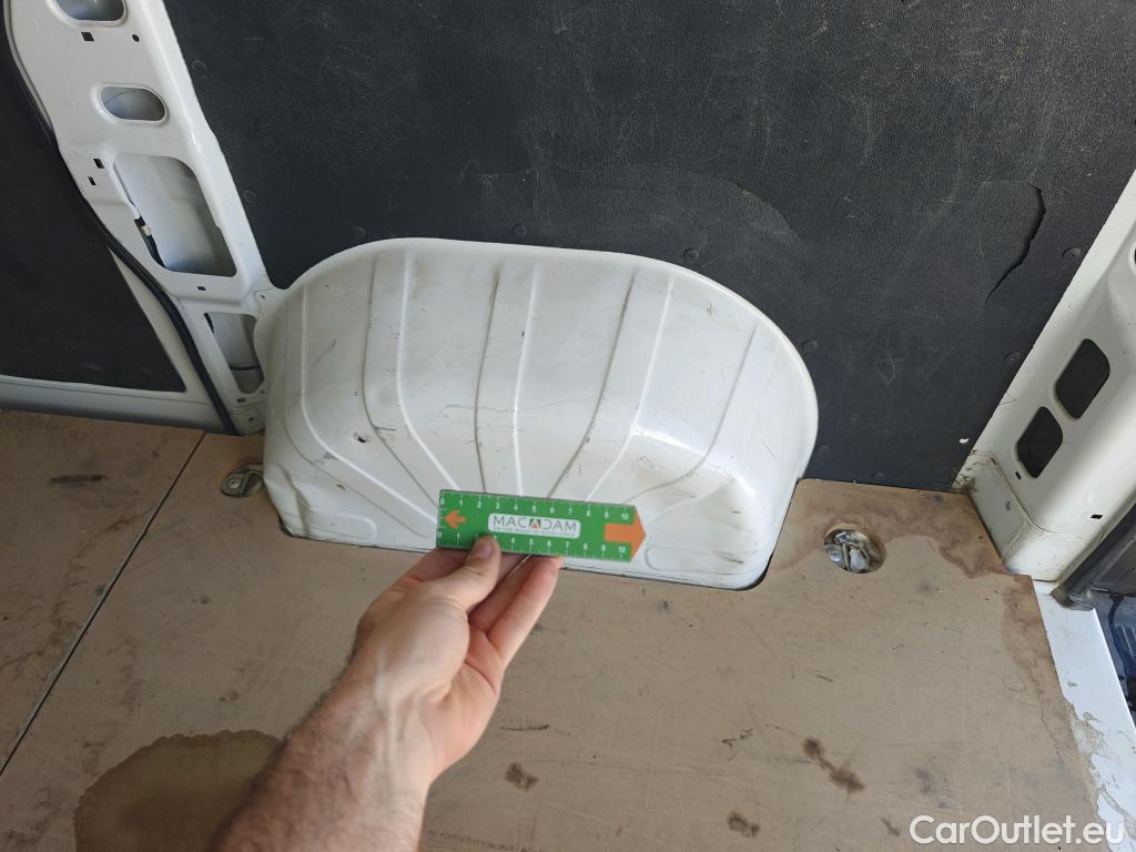  Peugeot  Boxer PEUGEOT  / 2014 / 4P / furgón Pack 330 L1 H1 BHDI 103kW (140CV) S&S #11