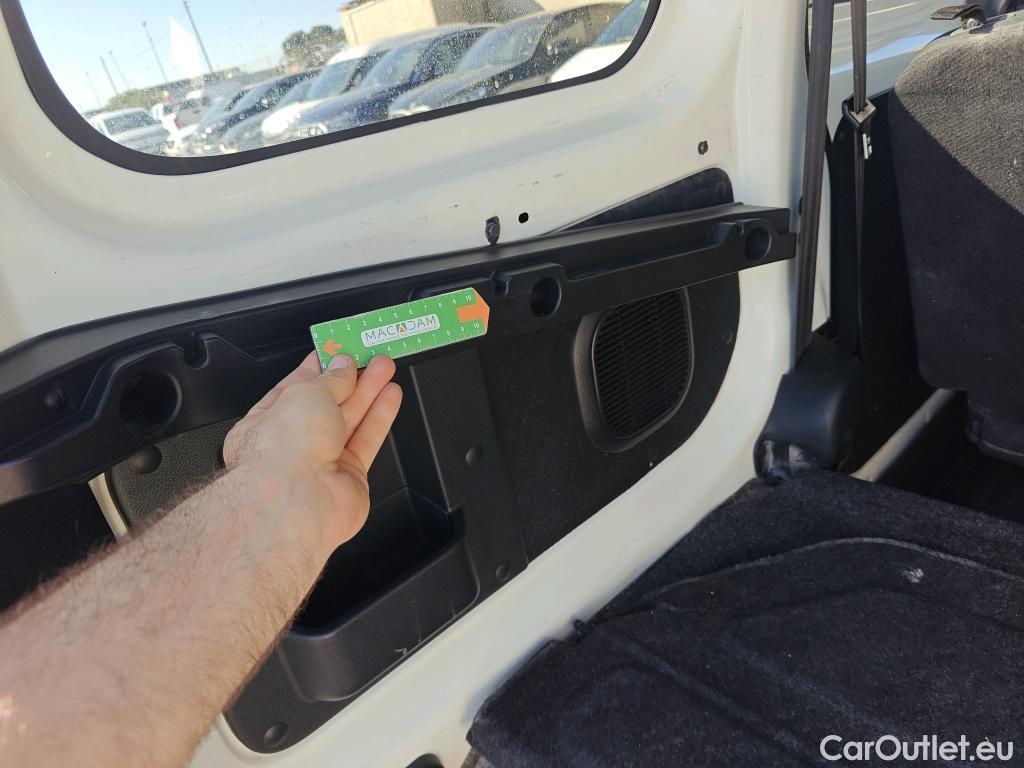  Nissan  NV200 NISSAN  / 2009 / 5P / combi 5pl. 1.5dCi 66kW (90CV) PRO (N1) #51