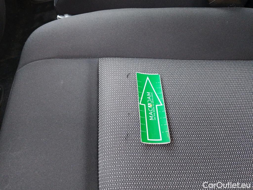  Opel  Vivaro OPEL  / 2019 / 4P / combi 1.5 Diésel 88kW (120CV) S Std Express #19