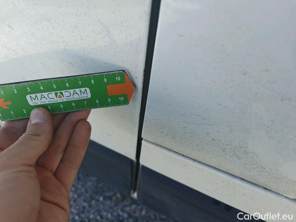  Peugeot  Boxer PEUGEOT  / 2014 / 4P / furgón Pack 330 L1 H1 BHDI 103kW (140CV) S&S #29