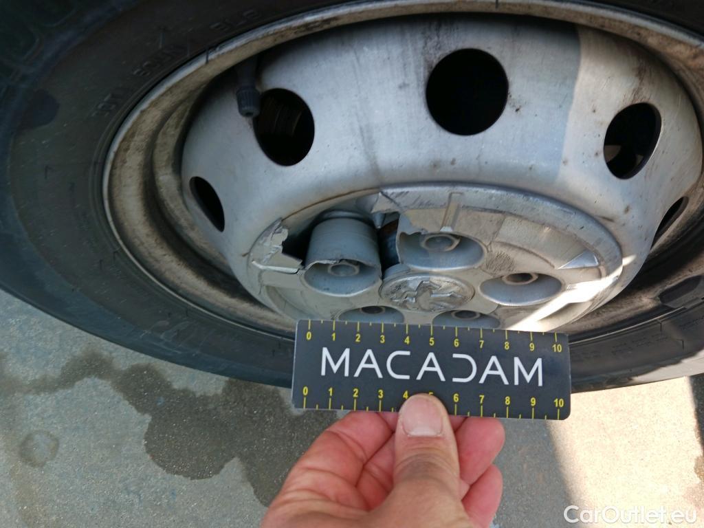  Peugeot  Boxer PEUGEOT  / 2014 / 4P / furgón 335 L2H2 BlueHDi 96KW (130CV) #35