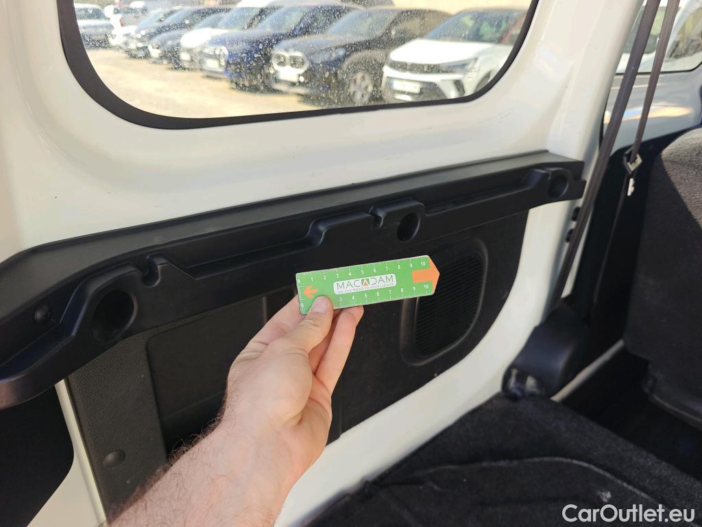  Nissan  NV200 NISSAN  / 2009 / 5P / combi 5pl. 1.5dCi 66kW (90CV) PRO (N1) #50