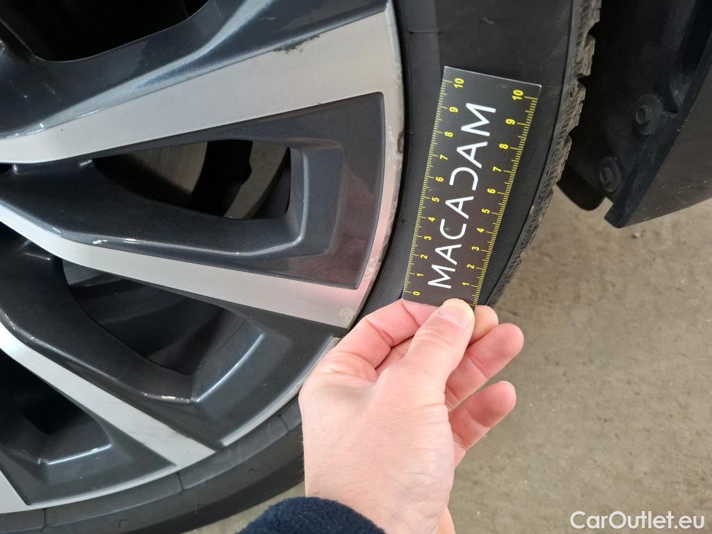  Bmw  Serie 3 Série 3 Touring 318 d Lounge 2.0 150CV BVA8 E6d #9