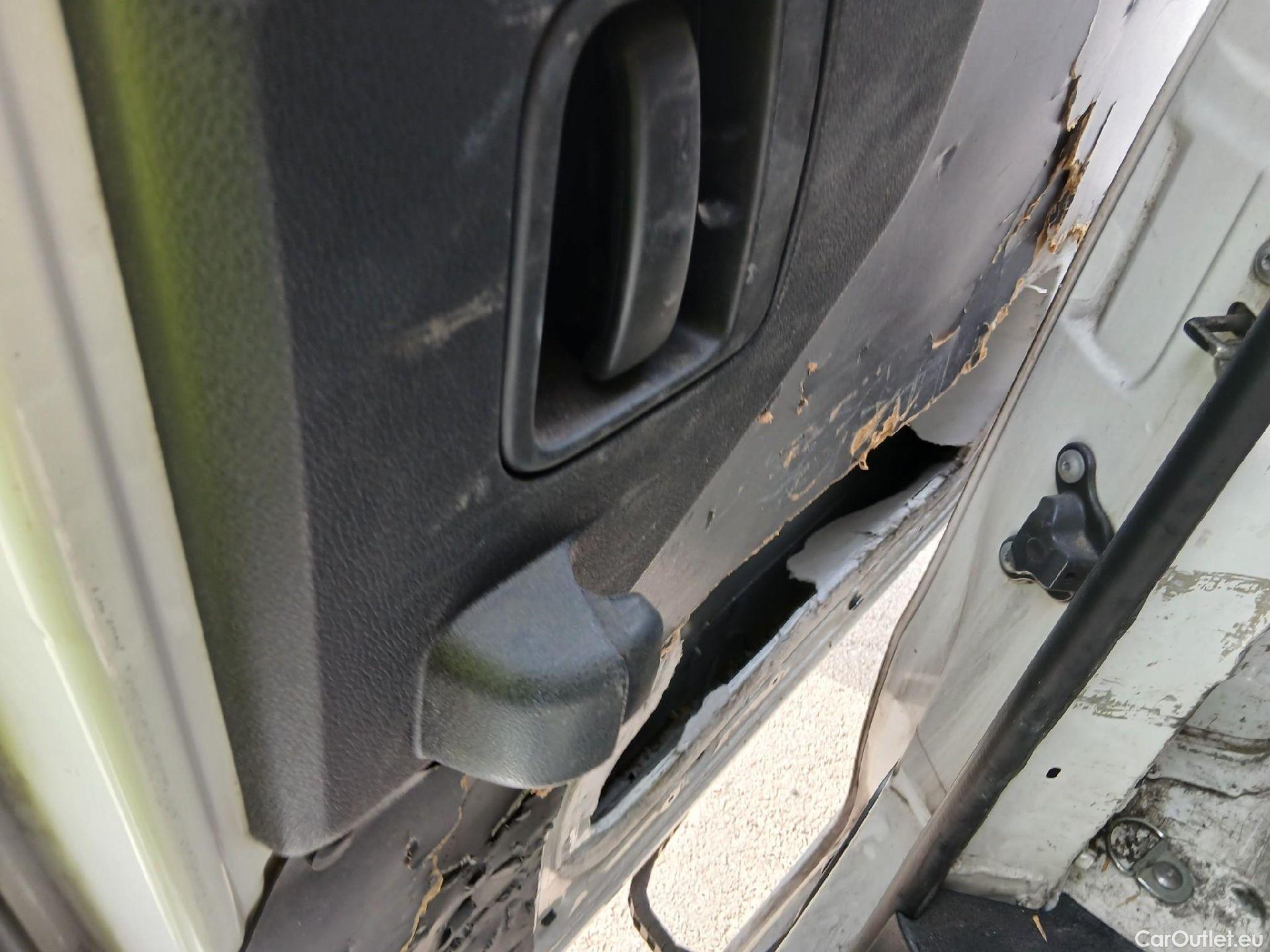  Peugeot  Expert PEUGEOT  / 2016 / 4P / furgón Furgón Premium 1.5 BlueHDi 100 Standard (AC) #40