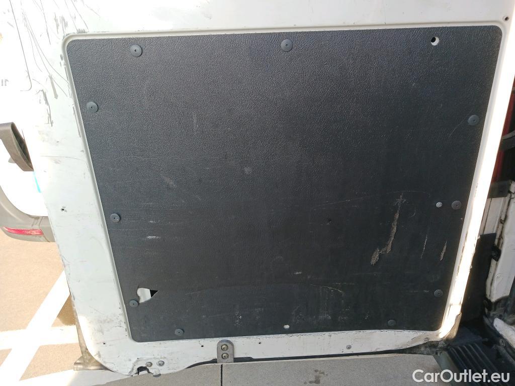  Peugeot  Boxer PEUGEOT  / 2014 / 4P / furgón 335 L2H2 BlueHDi 96KW (130CV) #5