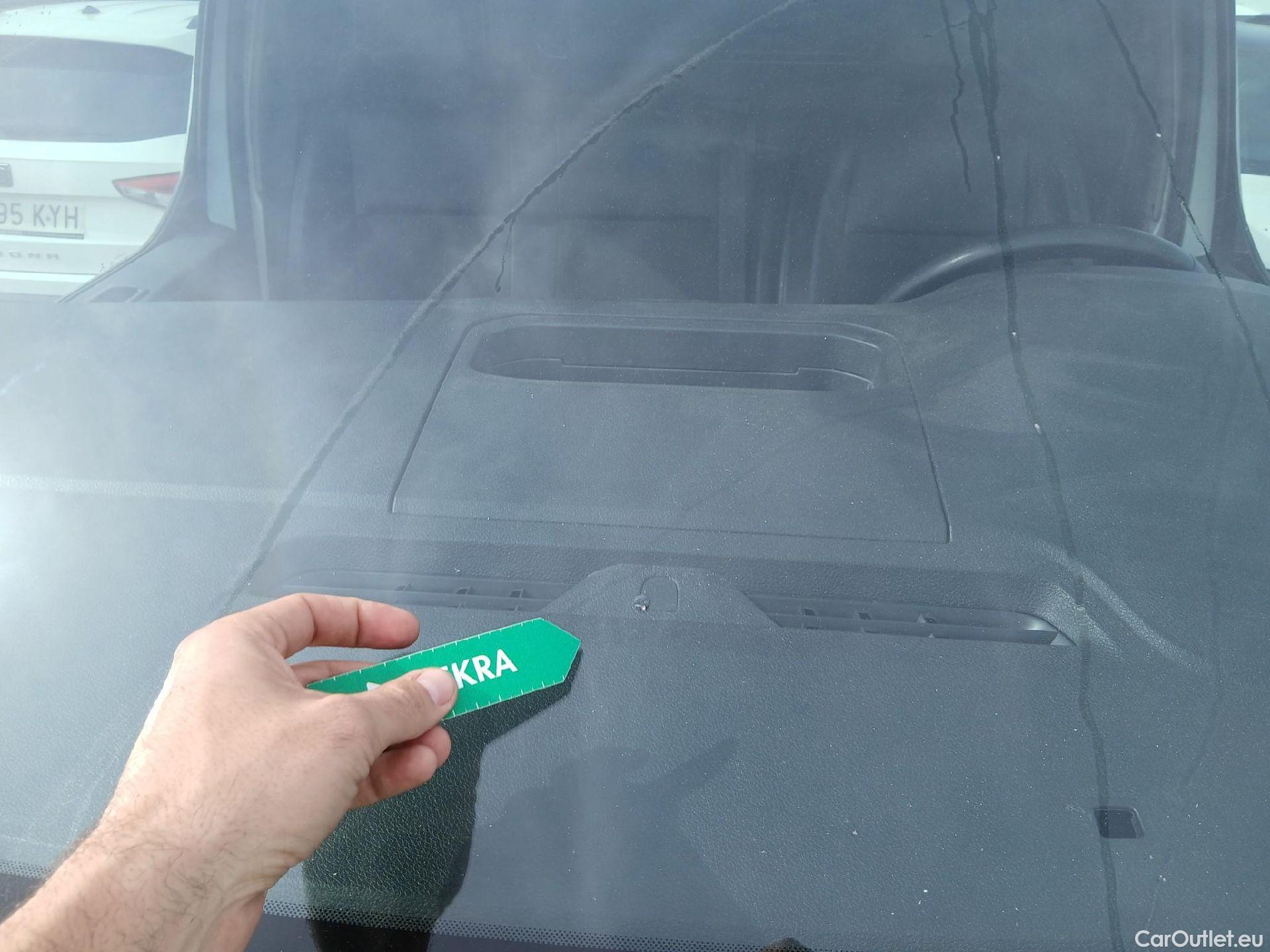  Peugeot  Expert PEUGEOT  / 2016 / 4P / furgón Furgón Premium 1.5 BlueHDi 100 Standard (AC) #2