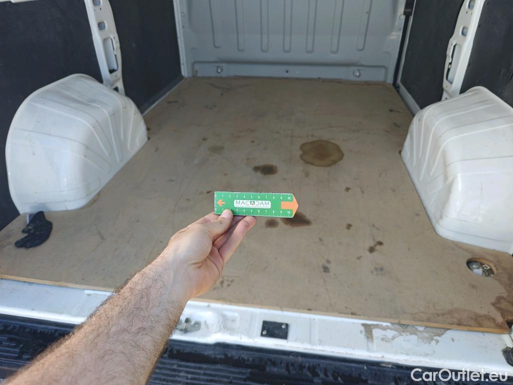  Peugeot  Boxer PEUGEOT  / 2014 / 4P / furgón Pack 330 L1 H1 BHDI 103kW (140CV) S&S #33