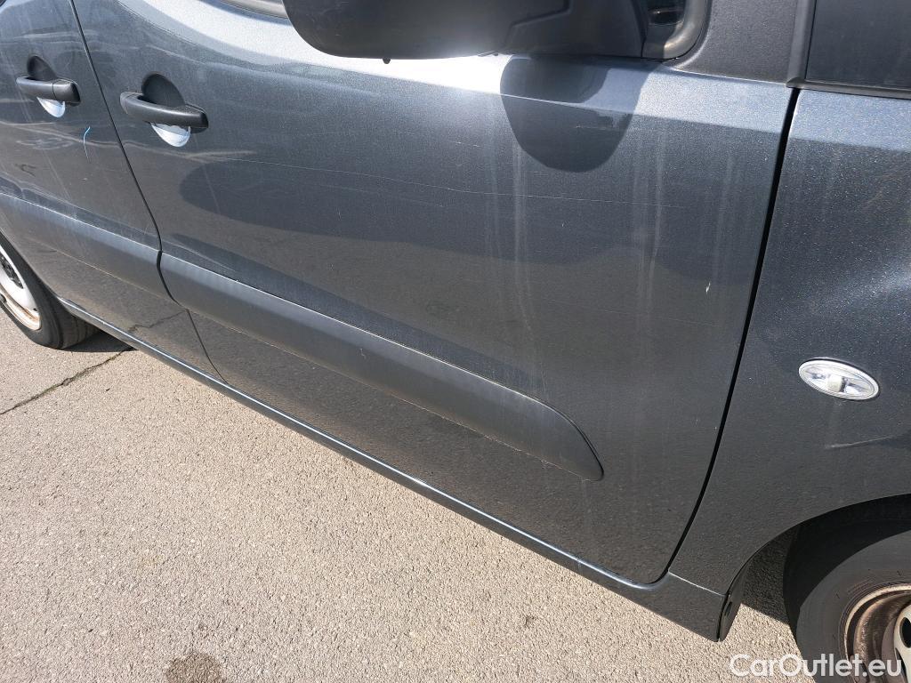  Peugeot  Partner PEUGEOT  / 2015 / 4P / combi TEPEE Access BlueHDi 1.6 HDi 73KW (100) #43