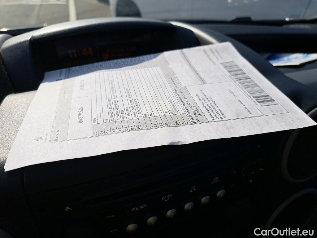  Peugeot  Partner PEUGEOT  / 2015 / 4P / combi TEPEE Access BlueHDi 1.6 HDi 73KW (100) #38