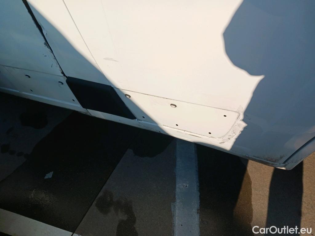  Peugeot  Boxer PEUGEOT  / 2014 / 4P / furgón 335 L2H2 BlueHDi 96KW (130CV) #21