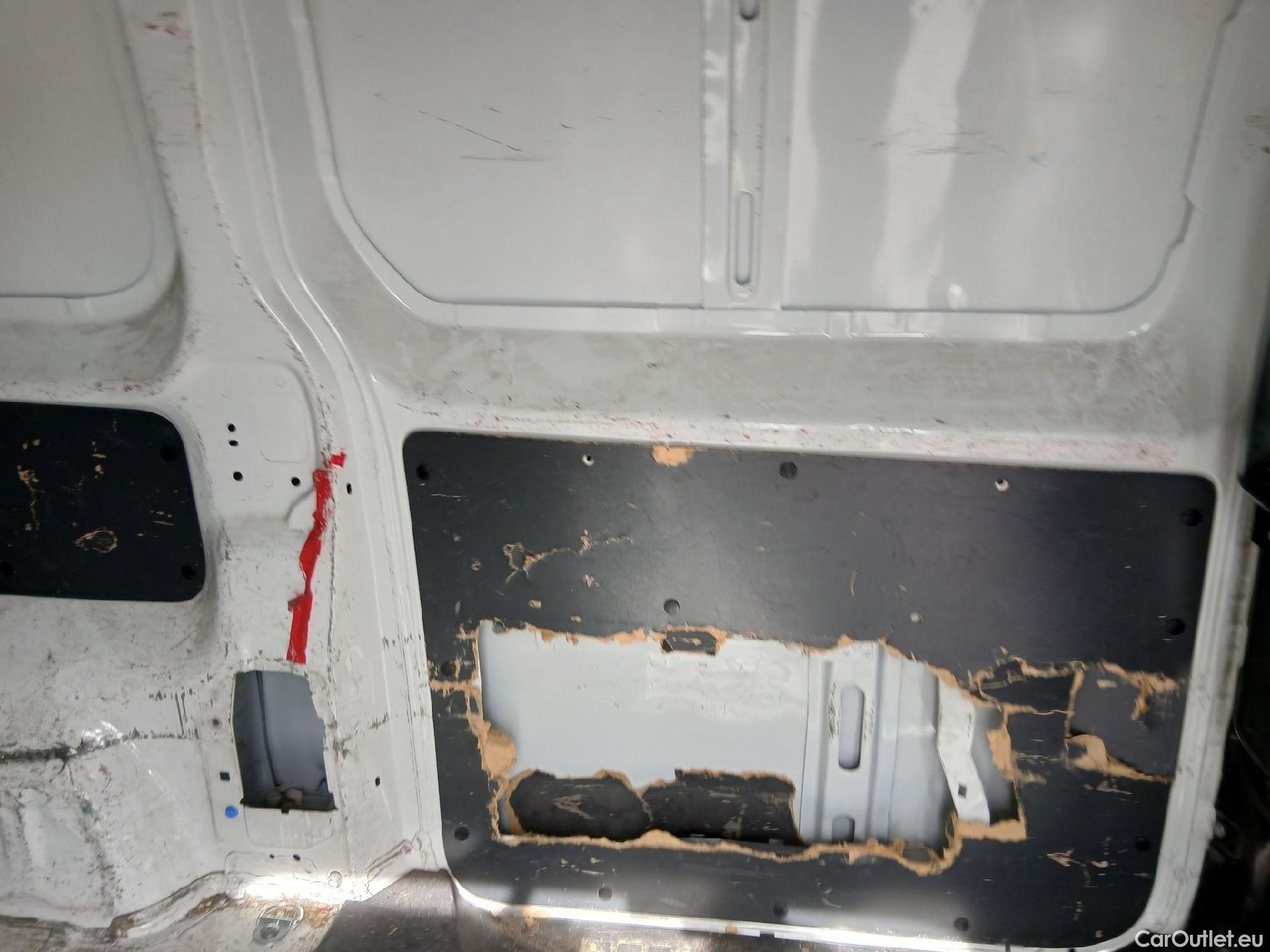  Peugeot  Expert PEUGEOT  / 2016 / 4P / furgón Furgón Premium 1.5 BlueHDi 100 Standard (AC) #37