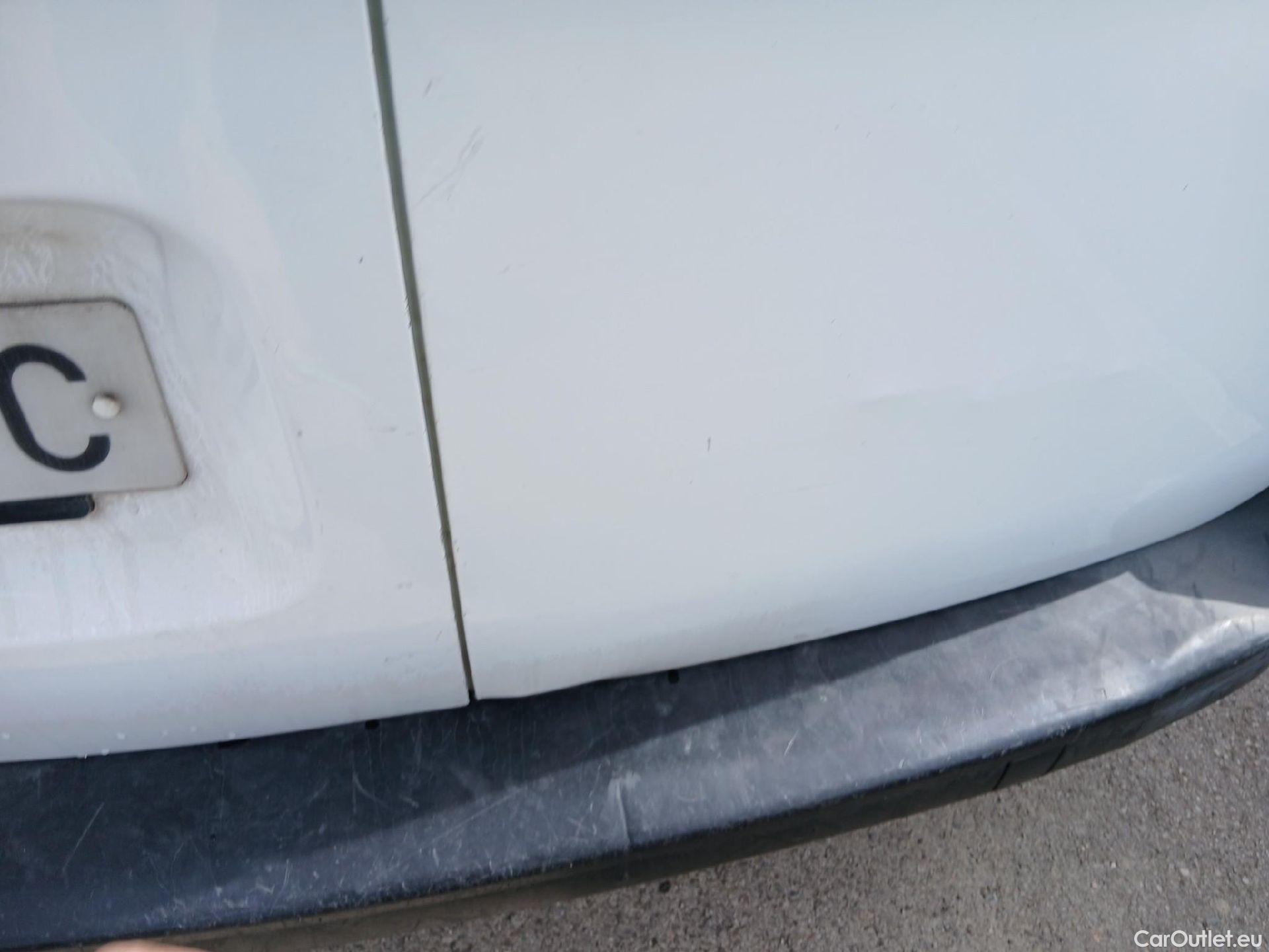  Peugeot  Expert PEUGEOT  / 2016 / 4P / furgón Furgón Premium 1.5 BlueHDi 100 Standard (AC) #24