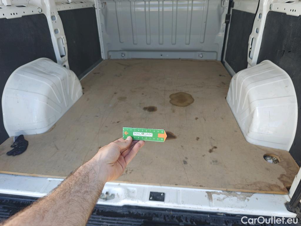  Peugeot  Boxer PEUGEOT  / 2014 / 4P / furgón Pack 330 L1 H1 BHDI 103kW (140CV) S&S #34