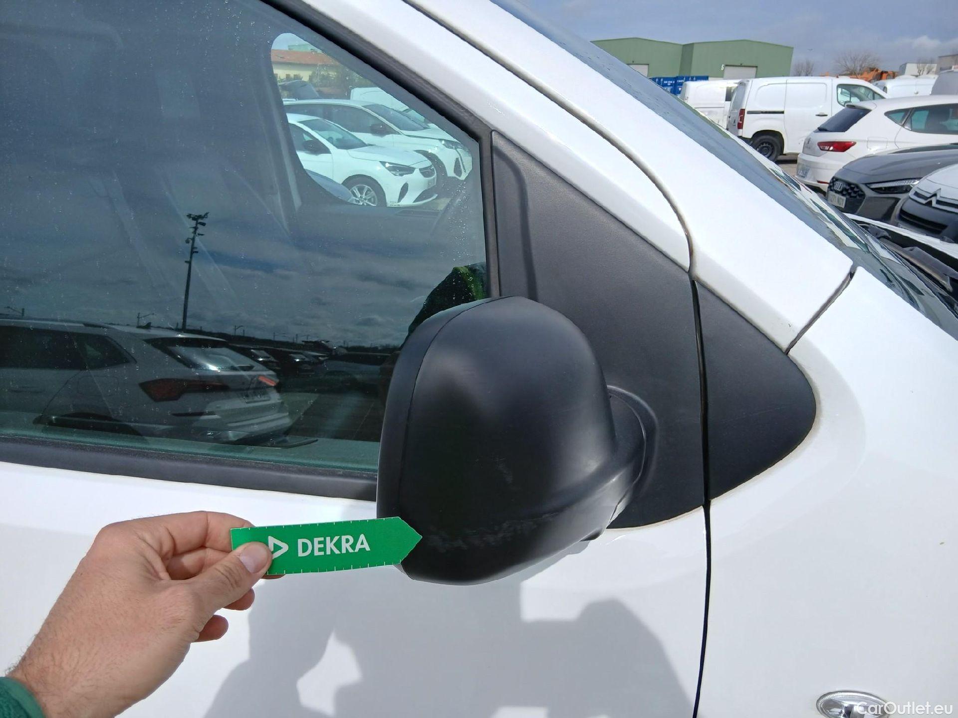  Peugeot  Expert PEUGEOT  / 2016 / 4P / furgón Furgón Premium 1.5 BlueHDi 100 Standard (AC) #32