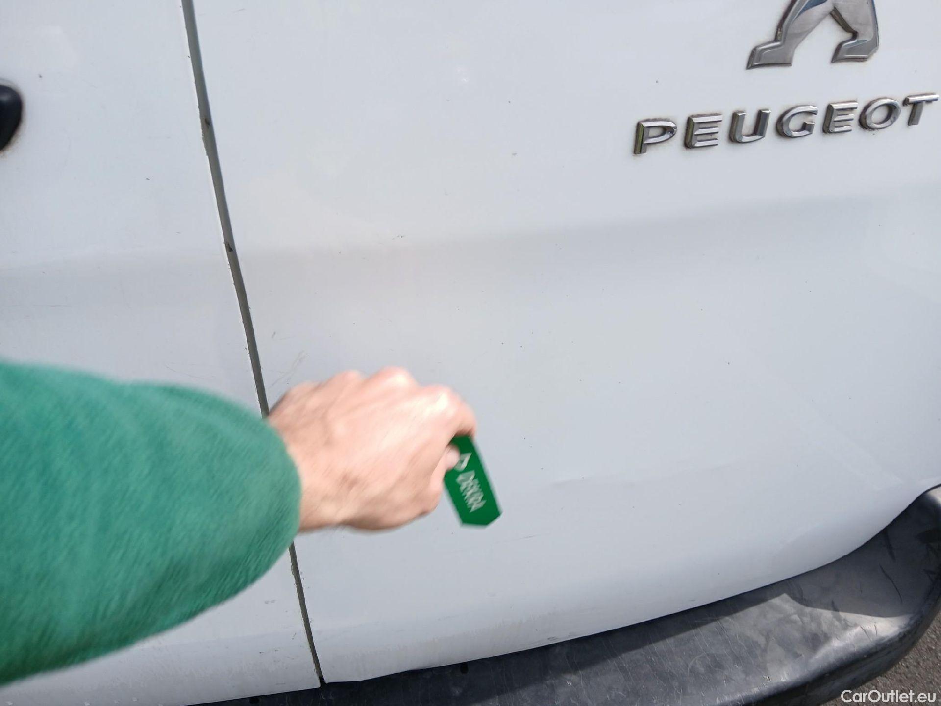  Peugeot  Expert PEUGEOT  / 2016 / 4P / furgón Furgón Premium 1.5 BlueHDi 100 Standard (AC) #23