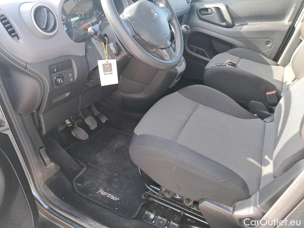  Peugeot  Partner PEUGEOT  / 2015 / 4P / combi TEPEE Access BlueHDi 1.6 HDi 73KW (100) #57