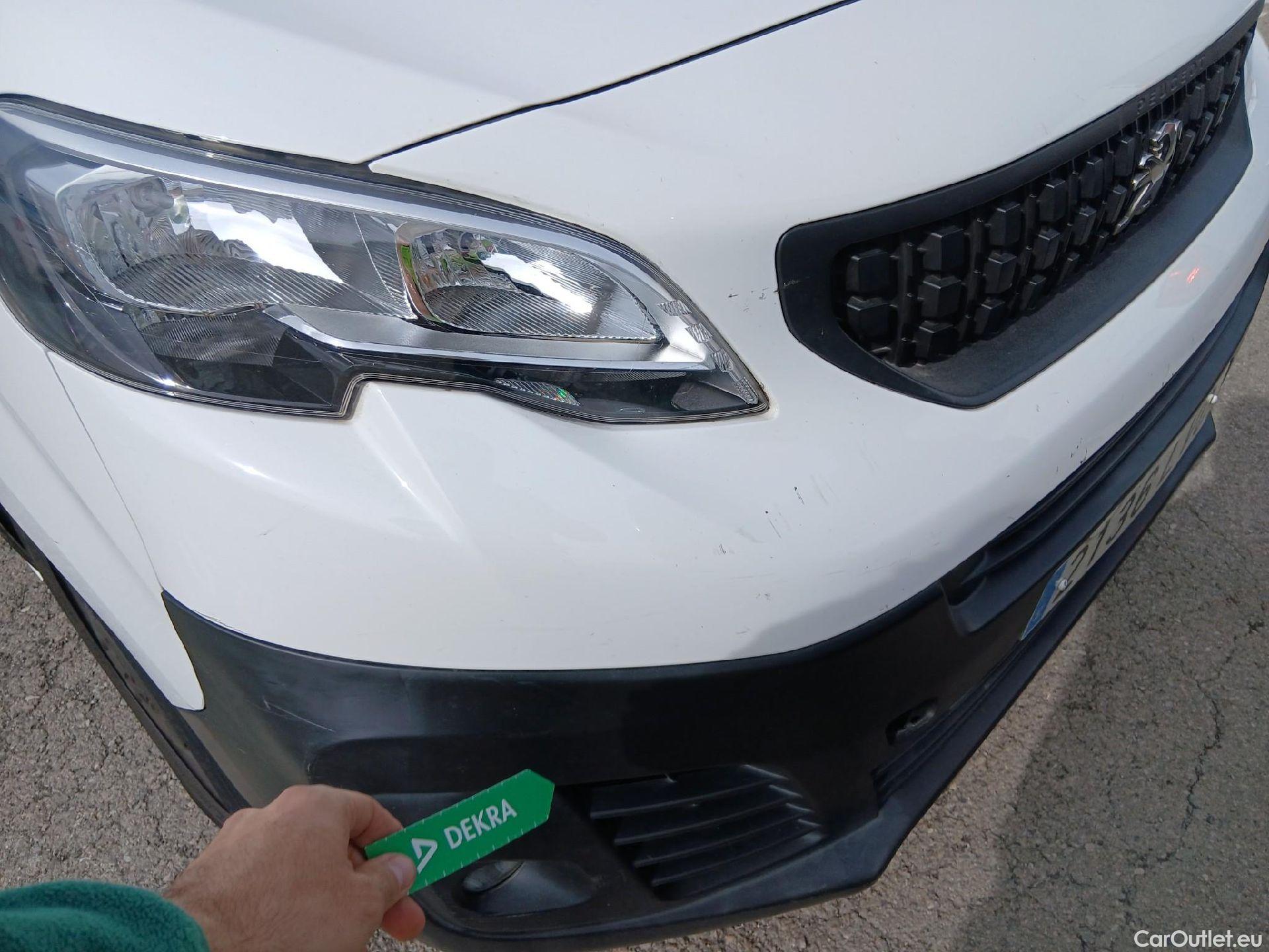  Peugeot  Expert PEUGEOT  / 2016 / 4P / furgón Furgón Premium 1.5 BlueHDi 100 Standard (AC) #4