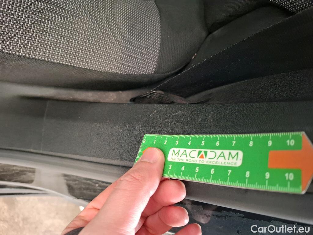  Citroen  C3 CITROEN  5p Berline BlueHDi 75 S&S BVM 83g Feel Business #23