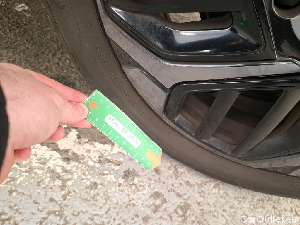  Citroen  C4  Berline Shine Pack 1.5 BlueHDI 130CV BVA8 E6d #5