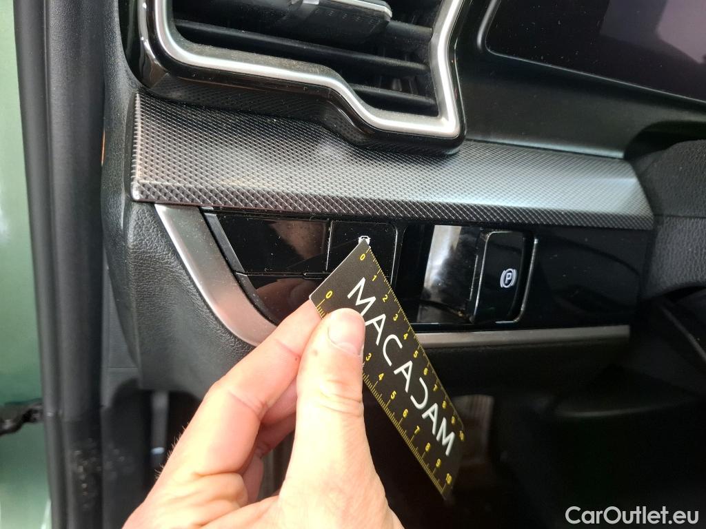  KIA  Sportage KIA  / 2021 / 5P / SUV 1.6 T-GDI 265 PHEV AUTO 4WD DESIGN #44