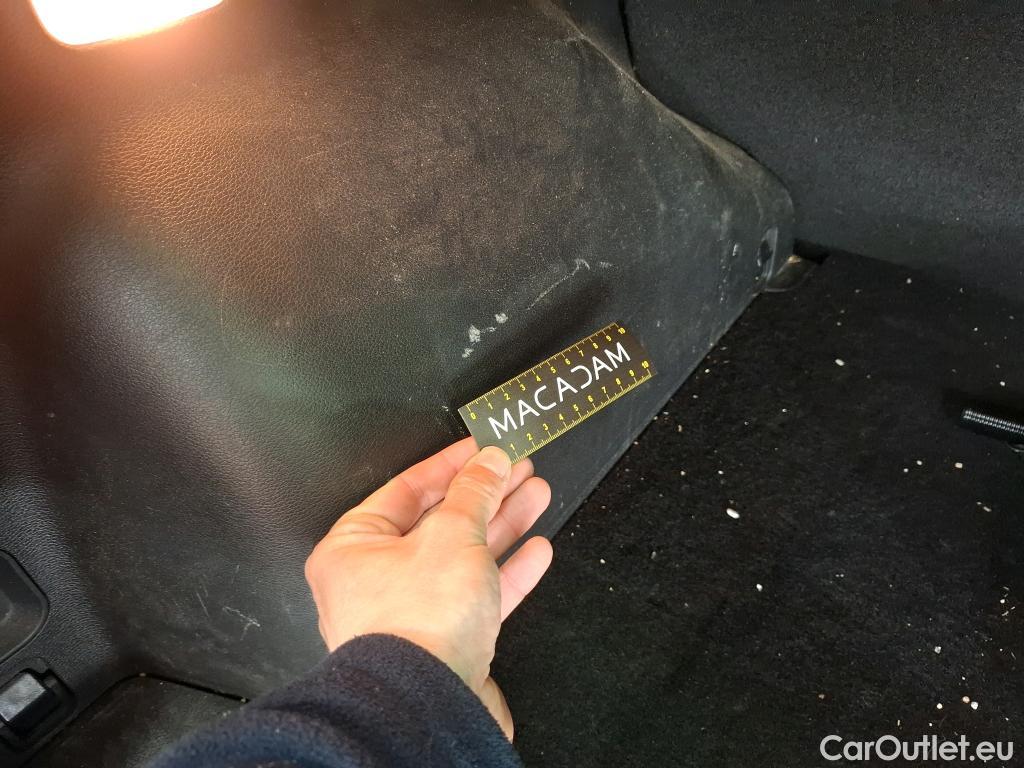  KIA  Sportage KIA  / 2021 / 5P / SUV 1.6 T-GDI 265 PHEV AUTO 4WD DESIGN #20