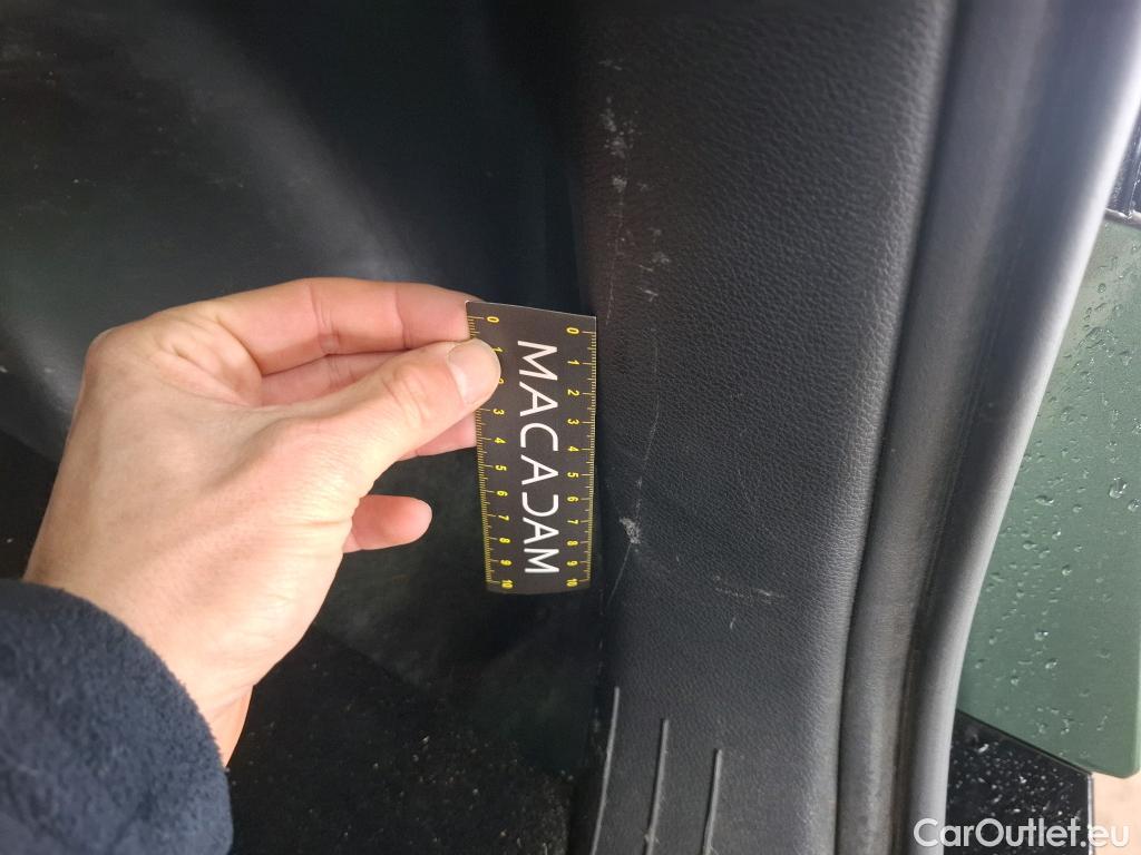  KIA  Sportage KIA  / 2021 / 5P / SUV 1.6 T-GDI 265 PHEV AUTO 4WD DESIGN #10