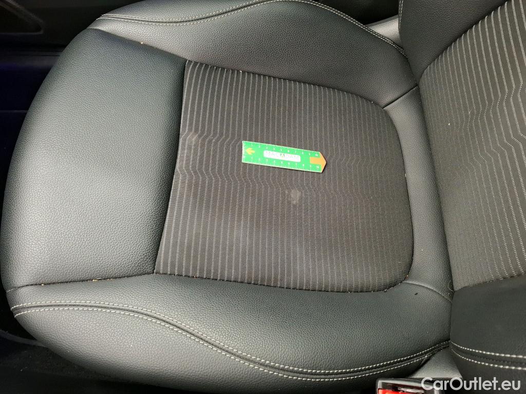  Mercedes  GLA MERCEDES-BENZ  / 2020 / 5P / SUV 2.0  200 D BUSINESS LINE DCT #18