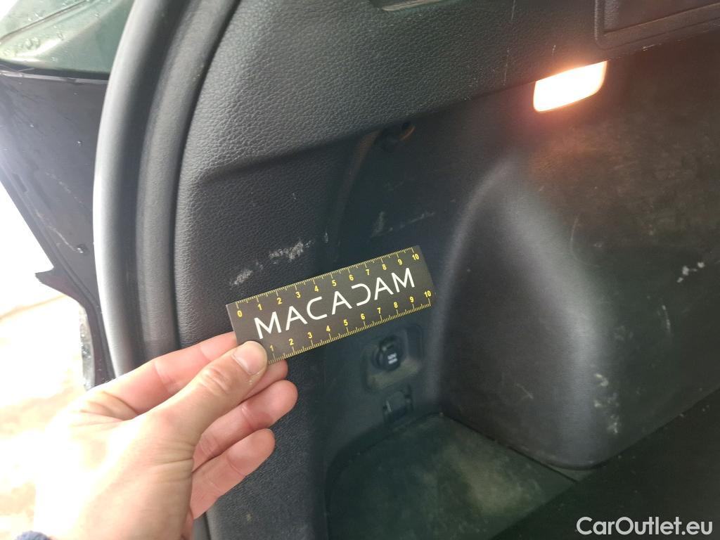  KIA  Sportage KIA  / 2021 / 5P / SUV 1.6 T-GDI 265 PHEV AUTO 4WD DESIGN #18