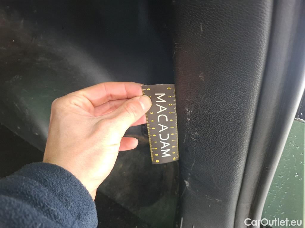  KIA  Sportage KIA  / 2021 / 5P / SUV 1.6 T-GDI 265 PHEV AUTO 4WD DESIGN #11