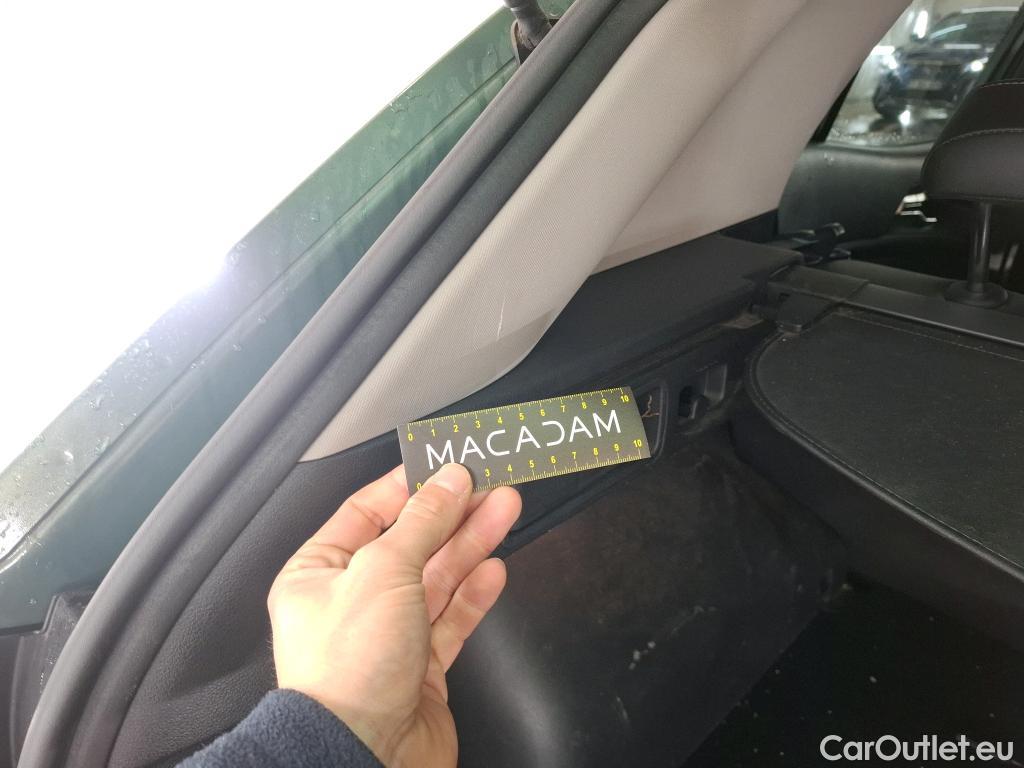  KIA  Sportage KIA  / 2021 / 5P / SUV 1.6 T-GDI 265 PHEV AUTO 4WD DESIGN #7