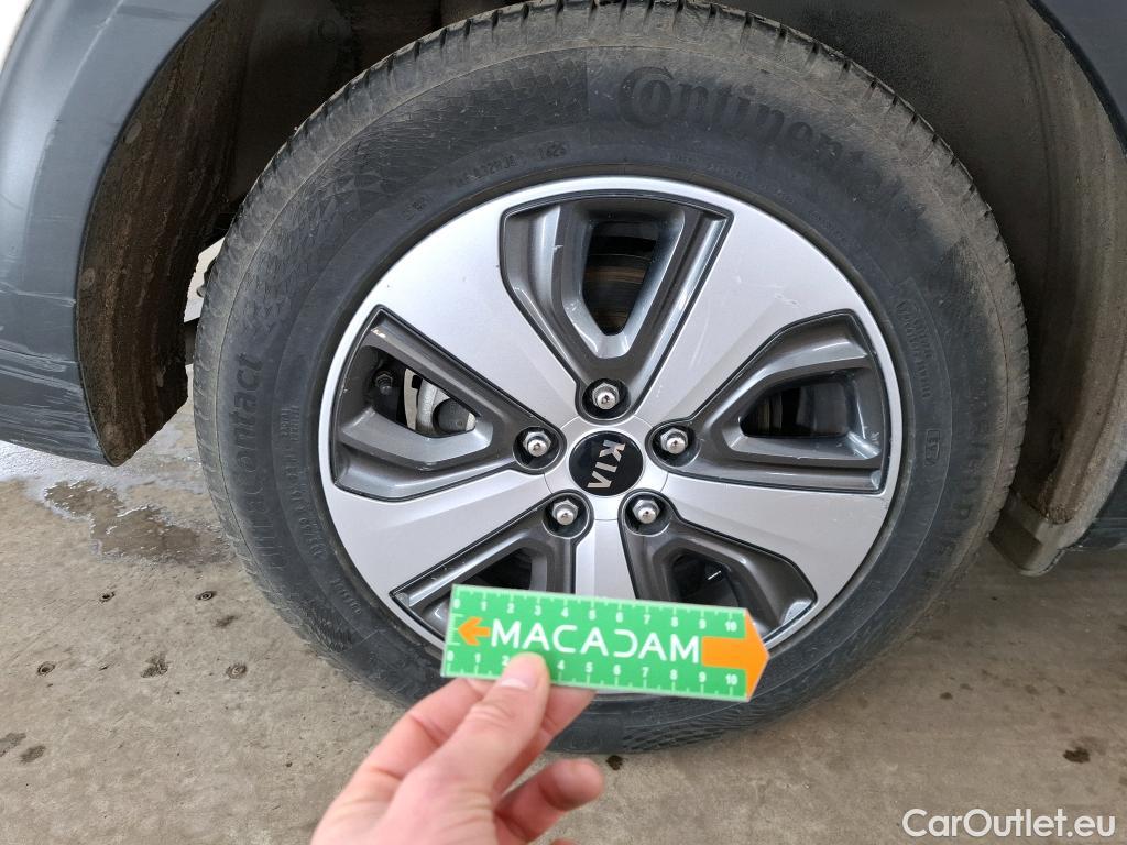  KIA  Niro KIA  5p Berline 1.6 GDI Plug-In Hybrid PREMIUM DCT6 #58