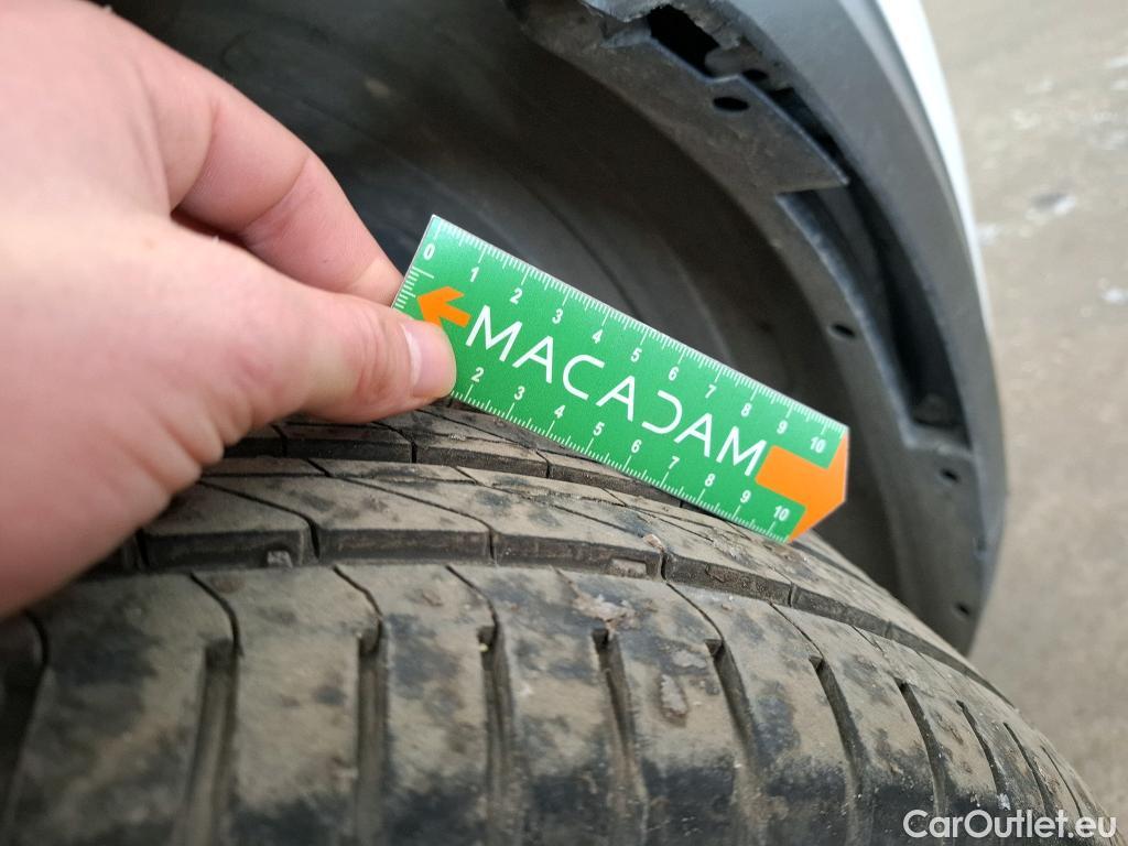  KIA  Niro KIA  5p Berline 1.6 GDI Plug-In Hybrid PREMIUM DCT6 #93