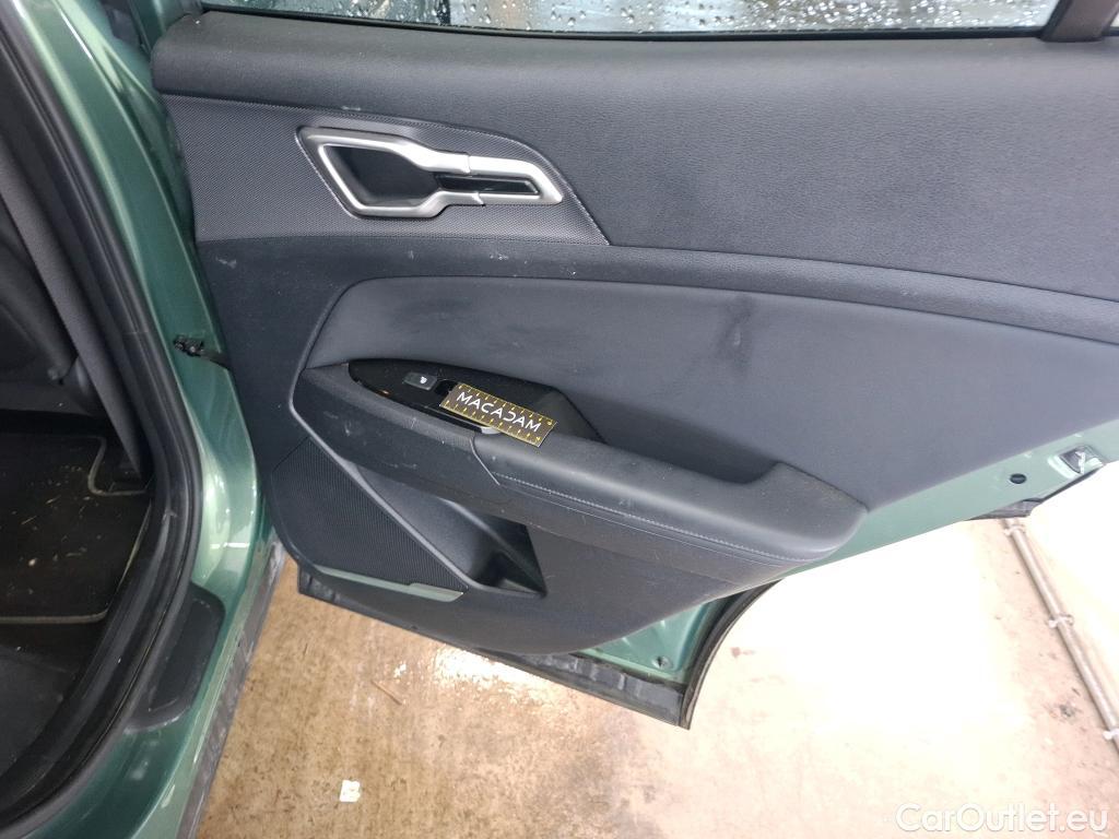  KIA  Sportage KIA  / 2021 / 5P / SUV 1.6 T-GDI 265 PHEV AUTO 4WD DESIGN #21