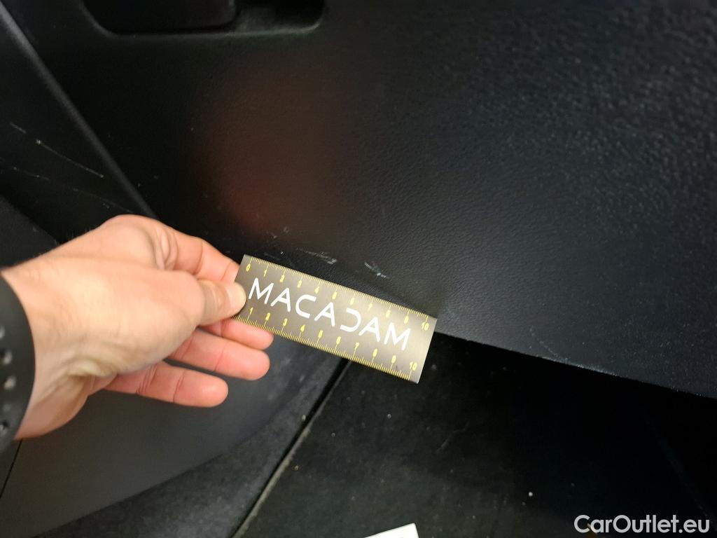  KIA  Sportage KIA  / 2021 / 5P / SUV 1.6 T-GDI 265 PHEV AUTO 4WD DESIGN #33