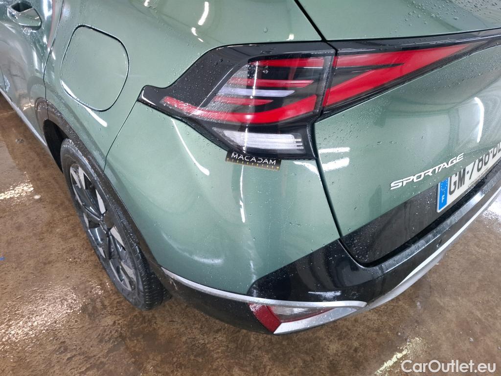  KIA  Sportage KIA  / 2021 / 5P / SUV 1.6 T-GDI 265 PHEV AUTO 4WD DESIGN #46