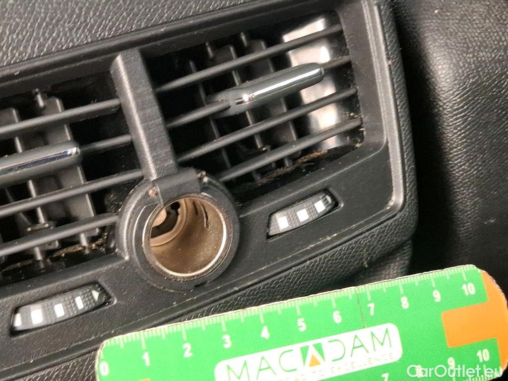  Peugeot  3008  Allure Pack 1.5 HDi 130CV BVM6 E6d #10