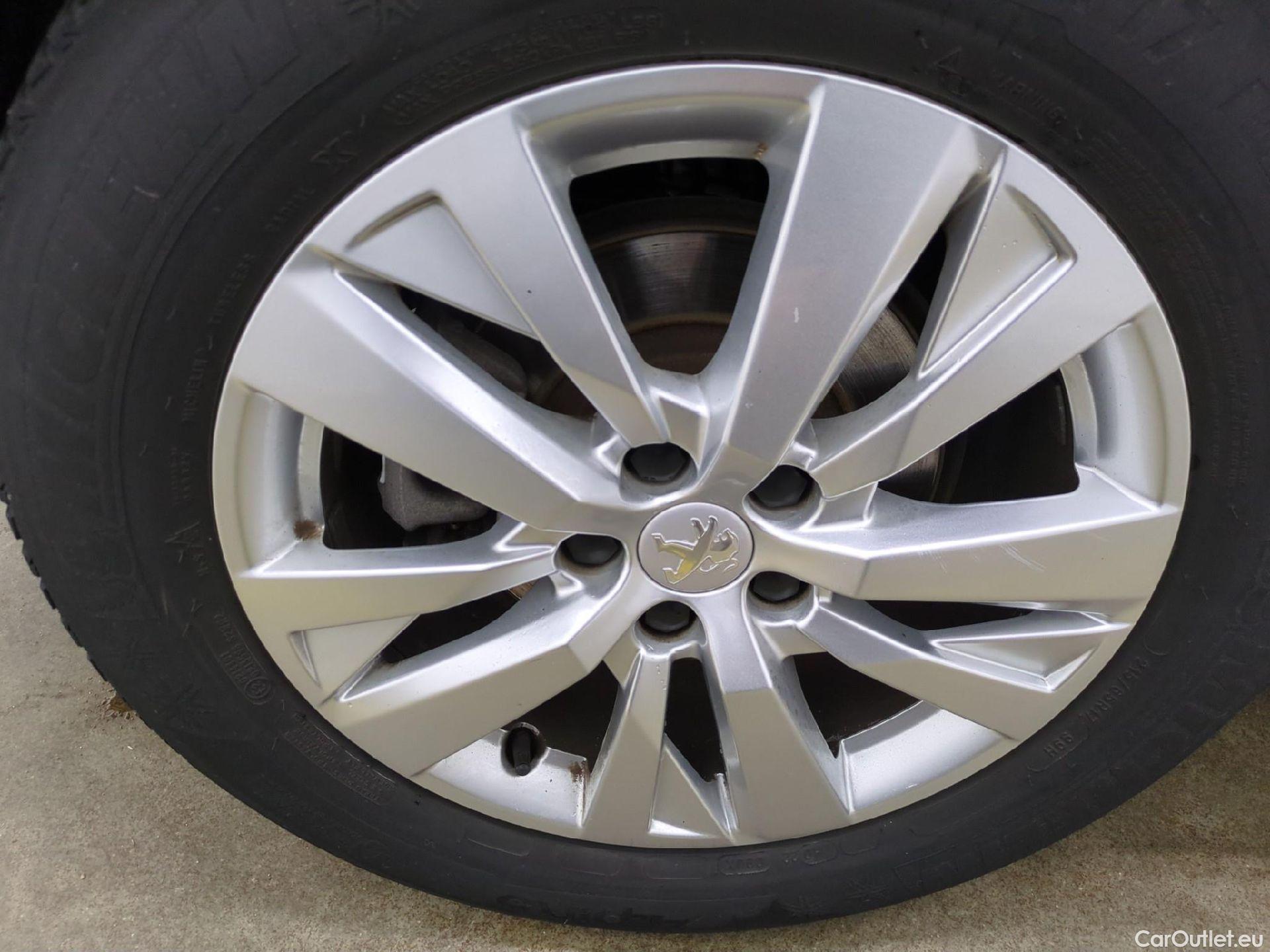  Peugeot  3008  Active Business 1.5 HDi 130CV BVA8 E6d #25