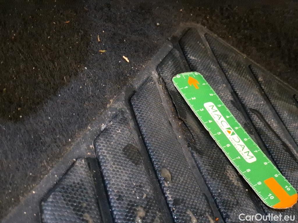  Peugeot  3008  Allure Pack 1.5 HDi 130CV BVM6 E6d #2