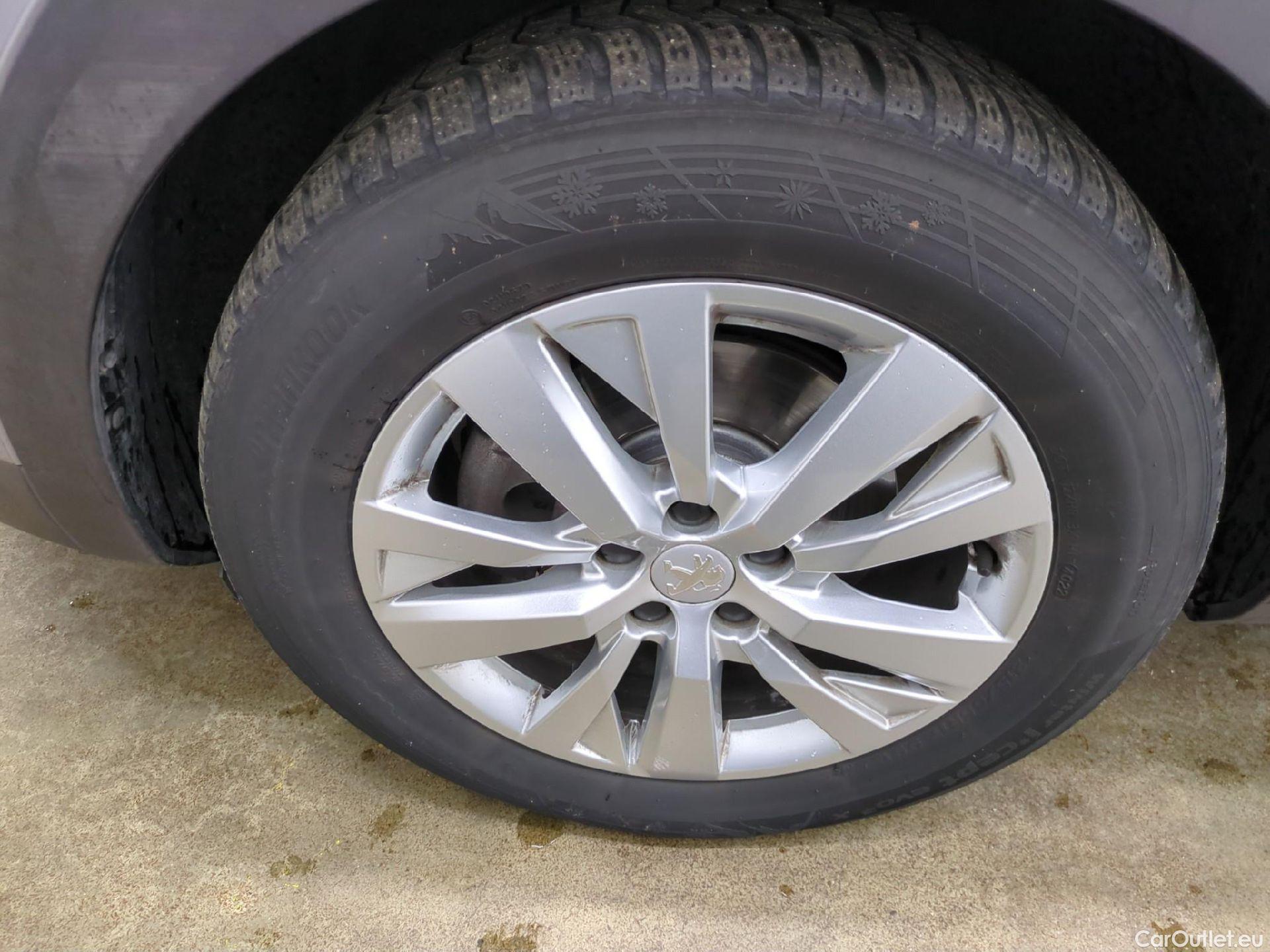  Peugeot  3008  Active Business 1.5 HDi 130CV BVA8 E6d #19