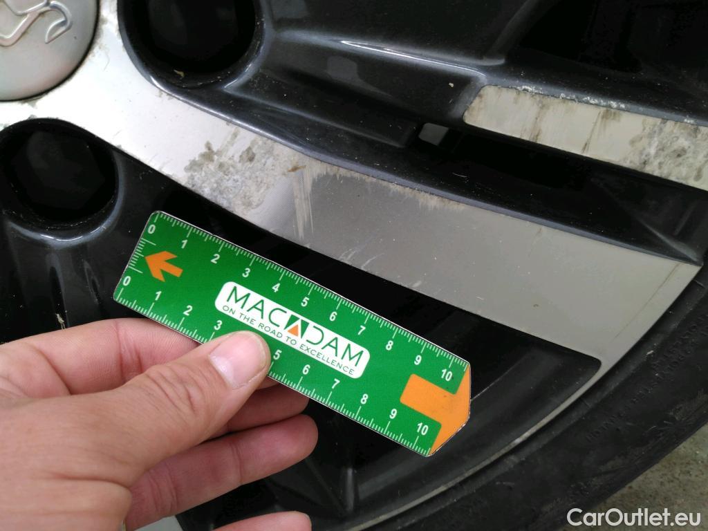  Peugeot  5008  Allure Pack 1.5 HDi 130CV BVM6 7 Sieges E6d #24