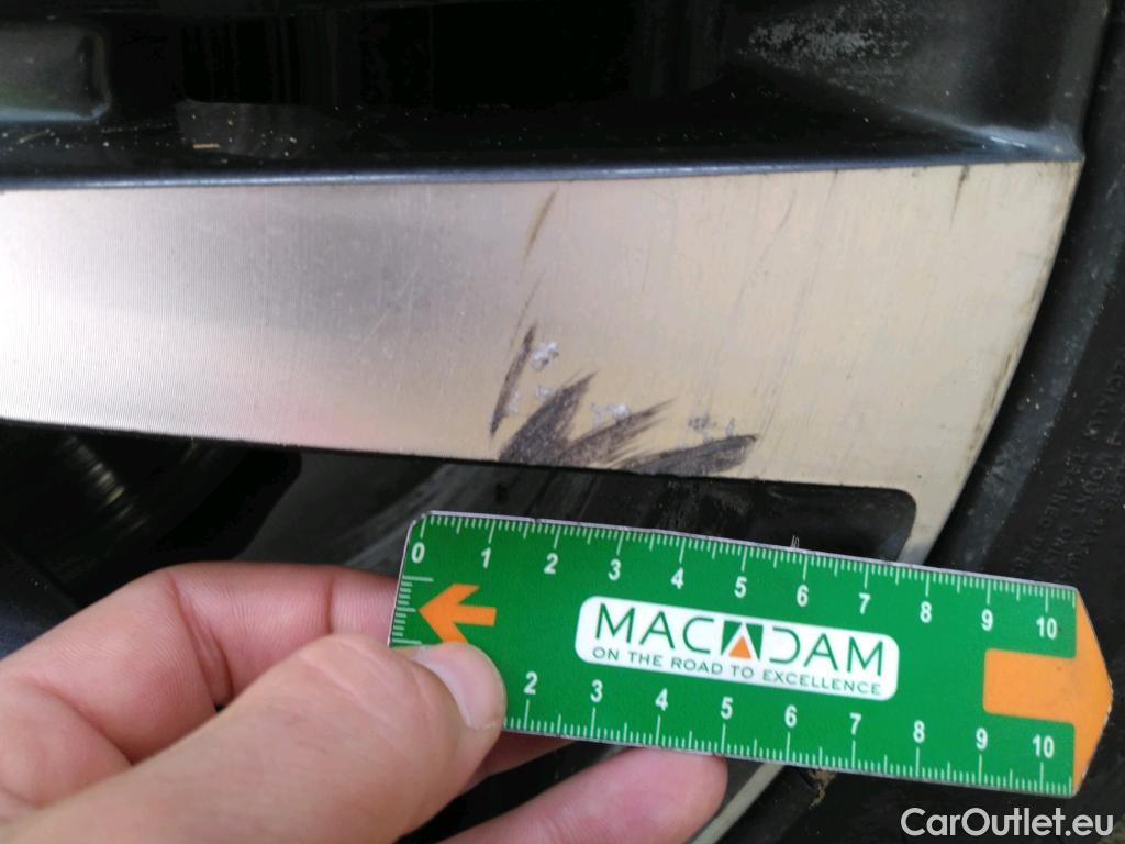  Peugeot  5008  Allure Pack 1.5 HDi 130CV BVM6 7 Sieges E6d #16