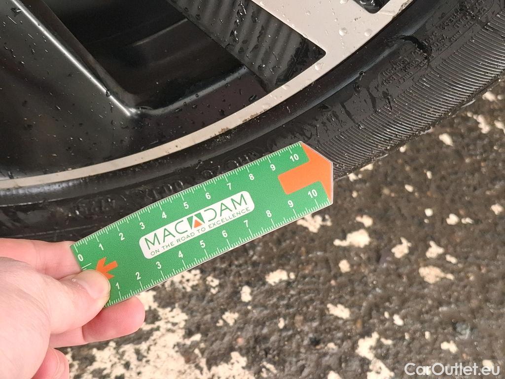  Peugeot  5008 PEUGEOT  / 2020 / 5P / SUV BlueHDi 180 S&S EAT8 GT Pack #29