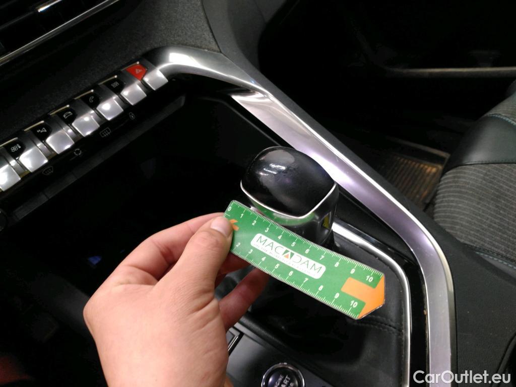  Peugeot  5008  Allure Pack 1.5 HDi 130CV BVM6 7 Sieges E6d #32