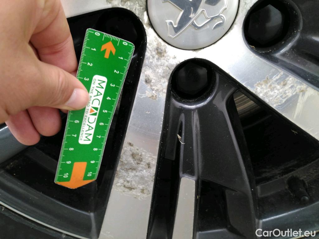  Peugeot  5008  Allure Pack 1.5 HDi 130CV BVM6 7 Sieges E6d #23